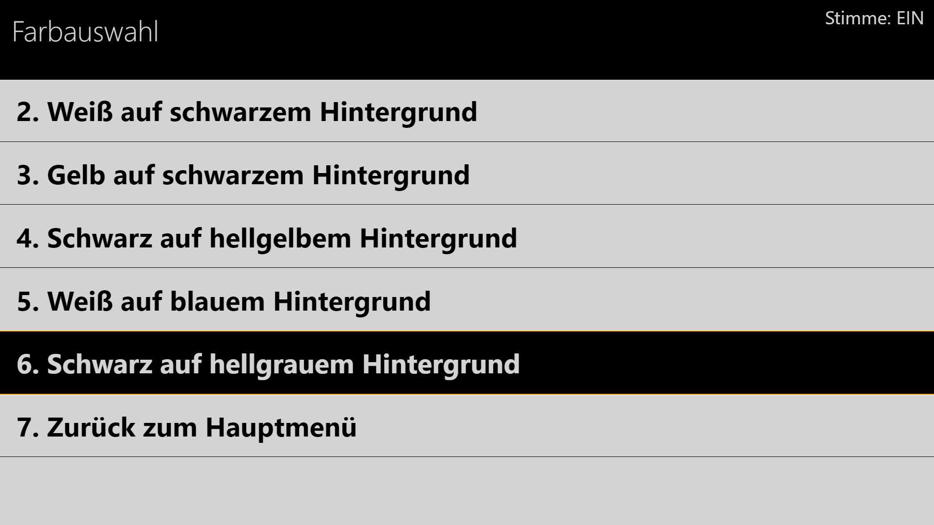 Schwarz auf hellgrauem Hintergrund